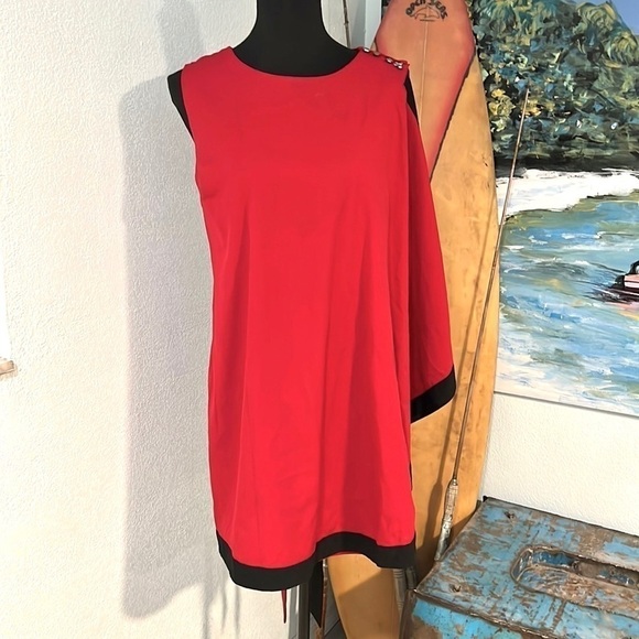 ❤️ Esley, BodyCon Dress with Cape-Draped Over-Lay, Lovely Red, EUC, Size Large - Picture 4 of 11